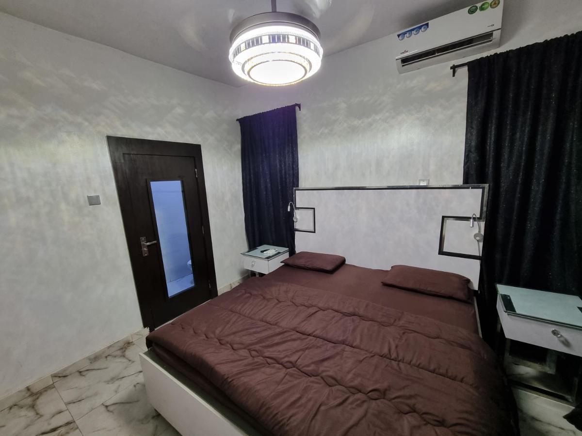Cg Apartments Ikeja Exterior foto