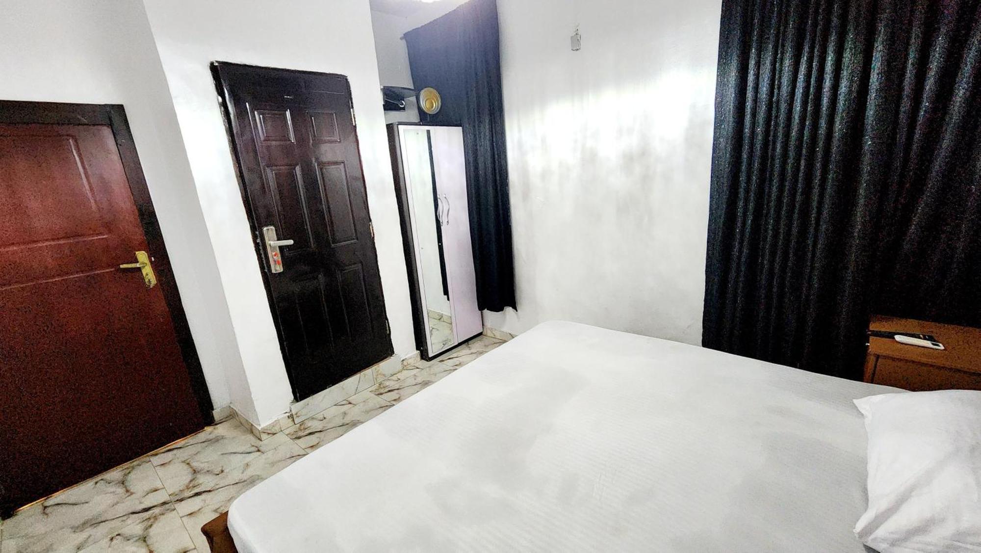 Cg Apartments Ikeja Quarto foto