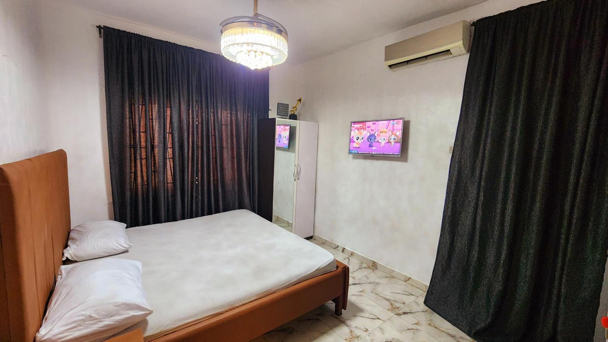 Cg Apartments Ikeja Exterior foto