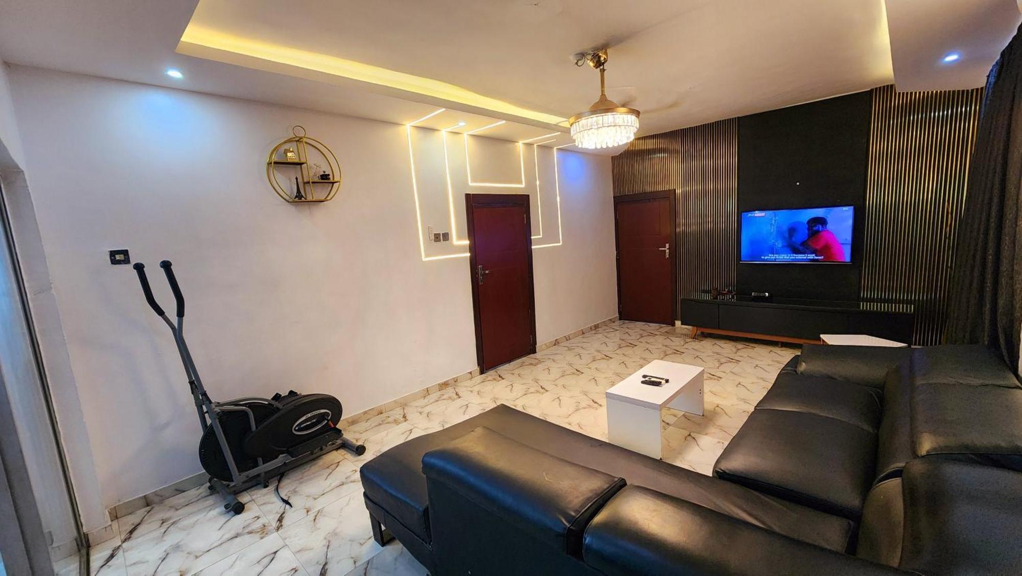 Cg Apartments Ikeja Exterior foto